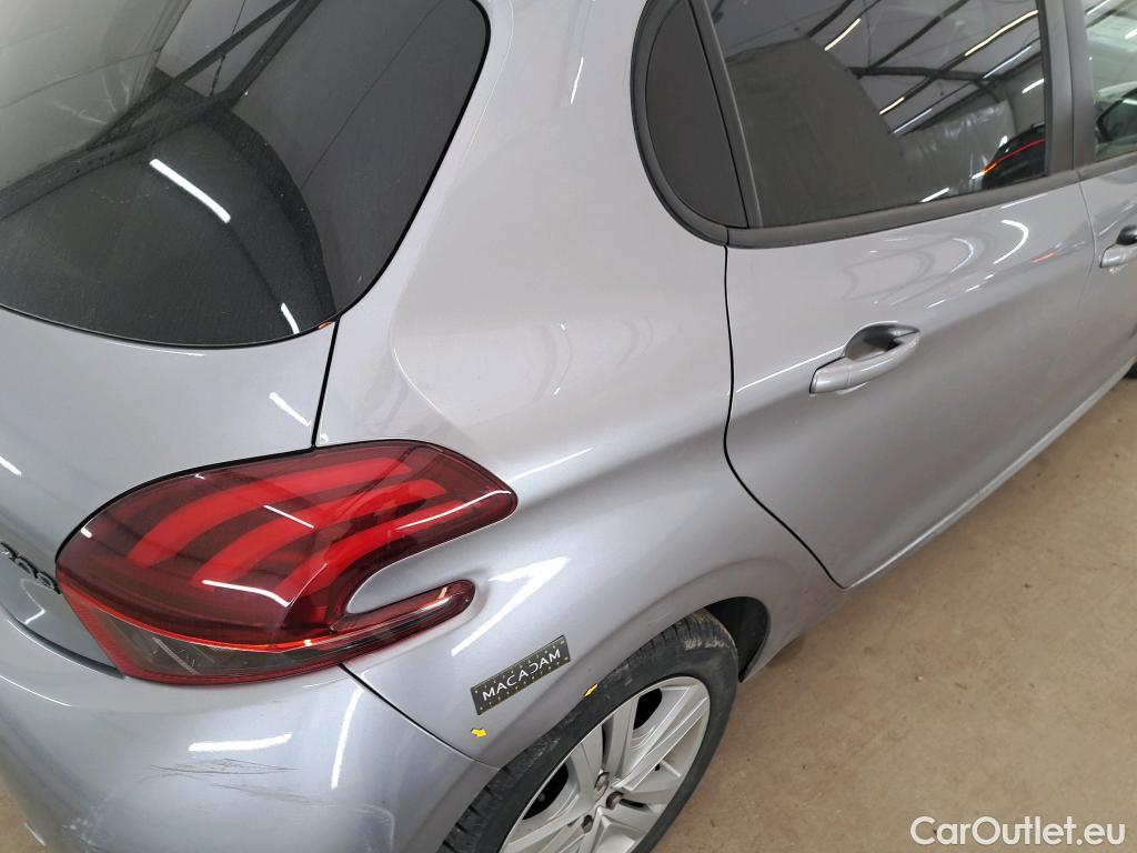  Peugeot  208  Signature 1.2 PureTech 80CV BVM5 E6dT #1