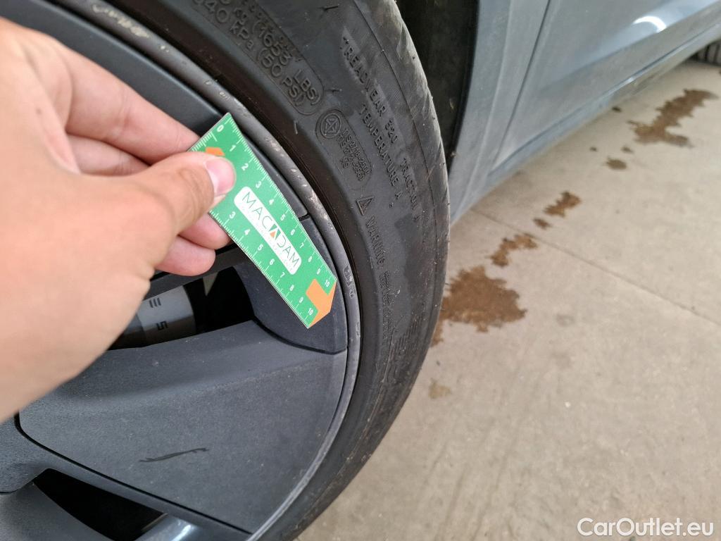  Tesla  Model 3 TESLA  / 2018 / 4P / Berline Propulsion #28