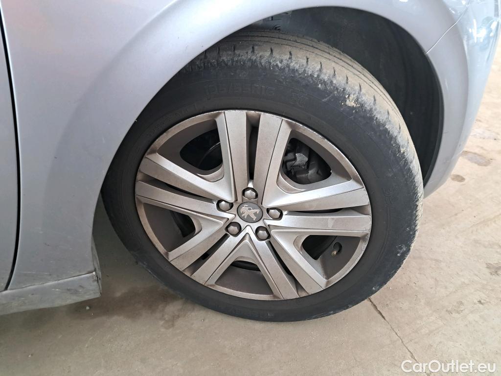  Peugeot  208  Signature 1.2 PureTech 80CV BVM5 E6dT #17