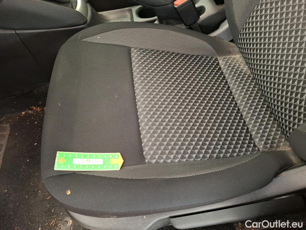  Nissan  Micra NISSAN  / 2016 / 5P / Berline IG-T 92 Enigma(SL) #70