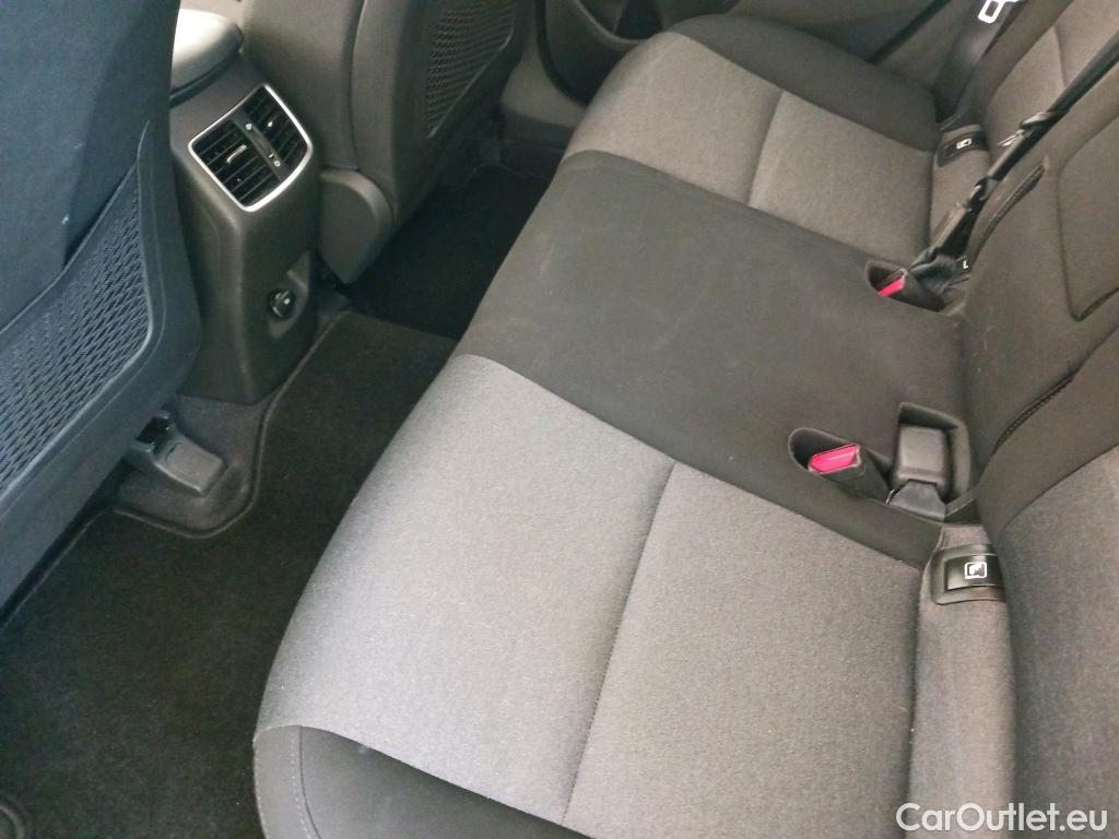  Hyundai  Tucson HYUNDAI  / 2018 / 5P / todoterreno 1.6 CRDI 85kW (116CV) 48V SLE 4X2(SP)(SL) #19