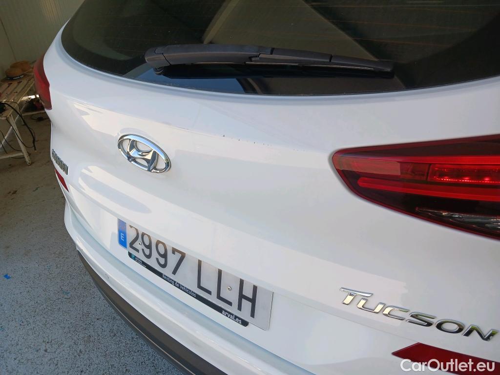  Hyundai  Tucson HYUNDAI  / 2018 / 5P / todoterreno 1.6 CRDI 85kW (116CV) 48V SLE 4X2(SP)(SL) #3