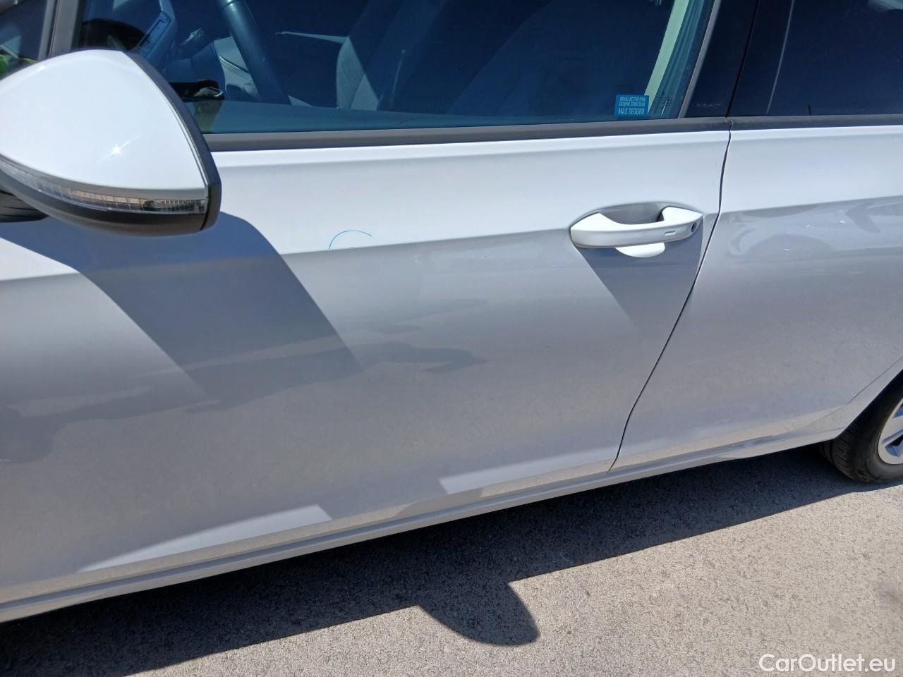  Volkswagen  Golf  VIII Berlina Life eTSI 1.0 TSI 110CV AT7 E6d #12