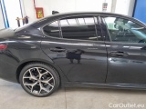  Alfa Romeo  Giulietta ALFA ROMEO GIULIA / 2016 / 4P / BERLINA 2.2 TURBO DIESEL 190CV EXECUTIVE AT8 #37