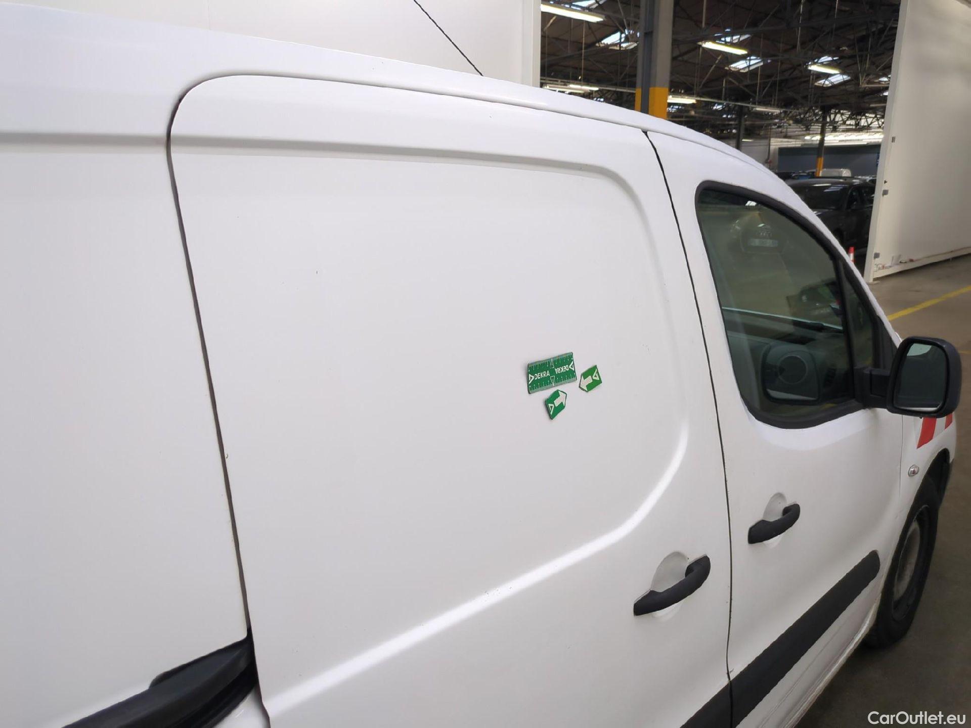  Citroen  Berlingo  Fourgon Club L1 (Court) 1.6 BlueHDi 100CV BVM5 E6 #19