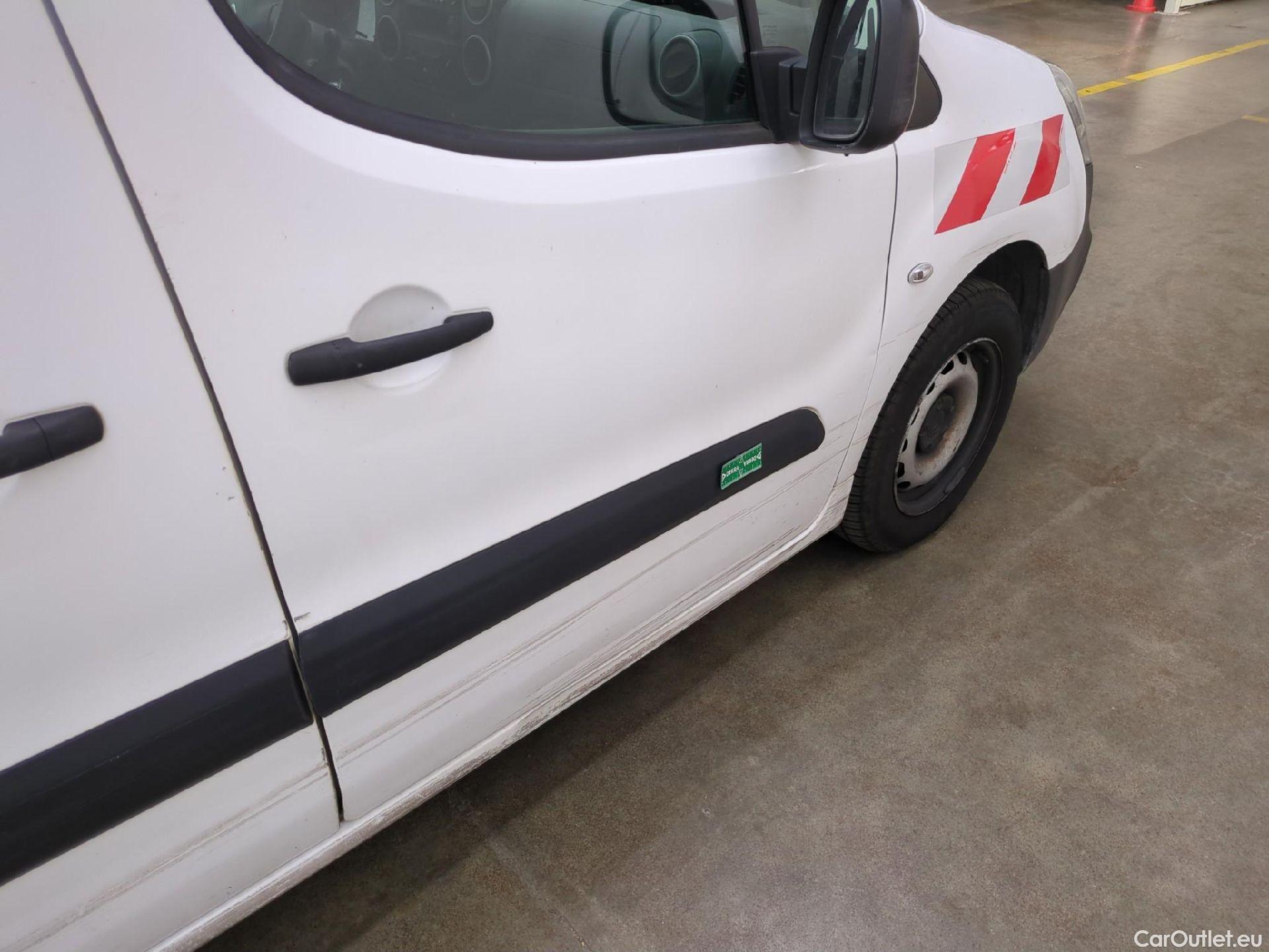  Citroen  Berlingo  Fourgon Club L1 (Court) 1.6 BlueHDi 100CV BVM5 E6 #30