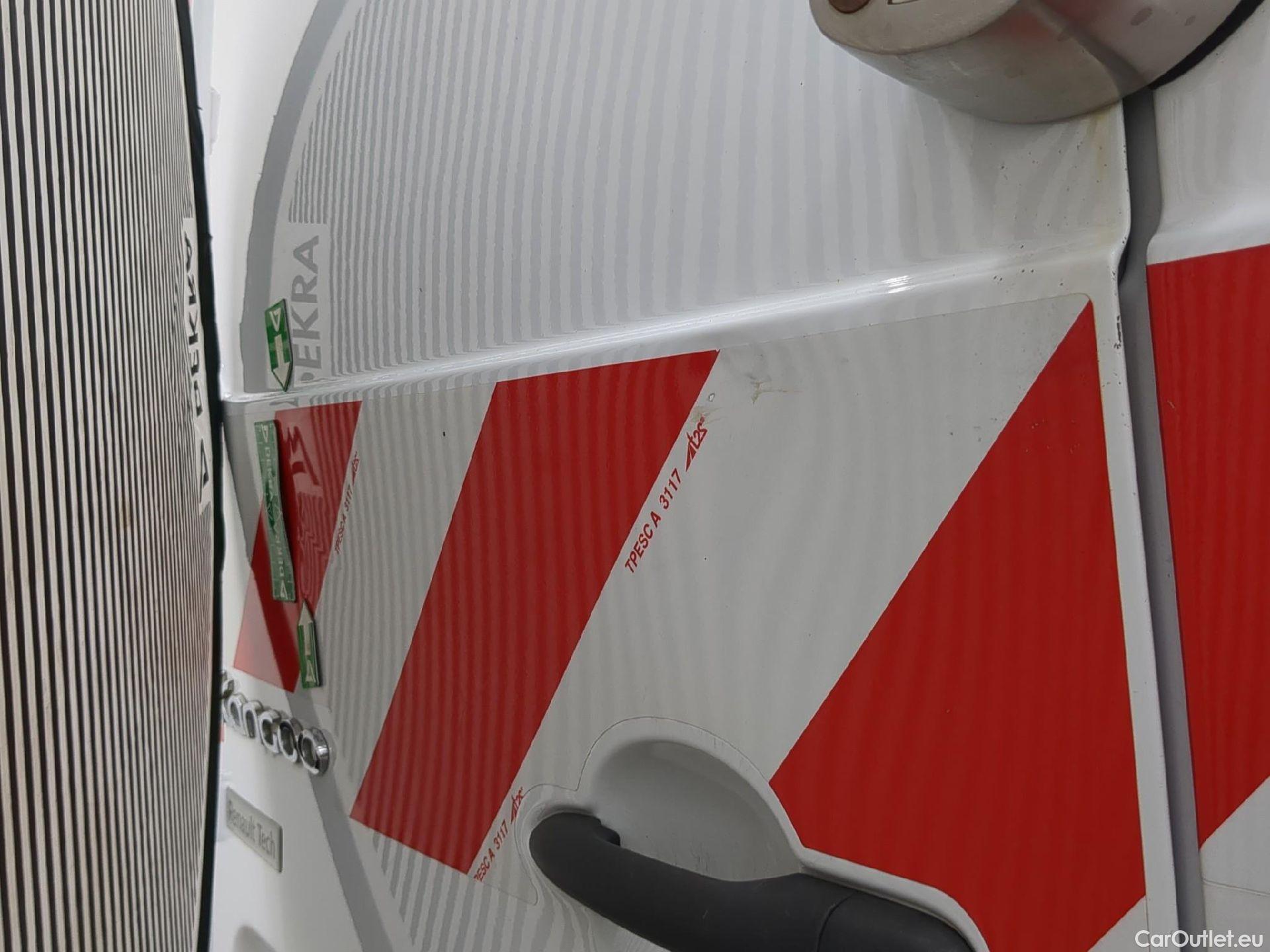  Renault  Kangoo  Express Maxi Extra (Série Spéciale) 1.5 dCi 90CV BVM5 E6 #49