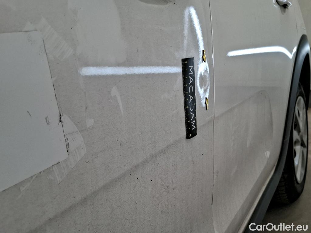  Citroen  C3  Société Feel 1.5 BlueHDI 100CV BVM6 E6d #4