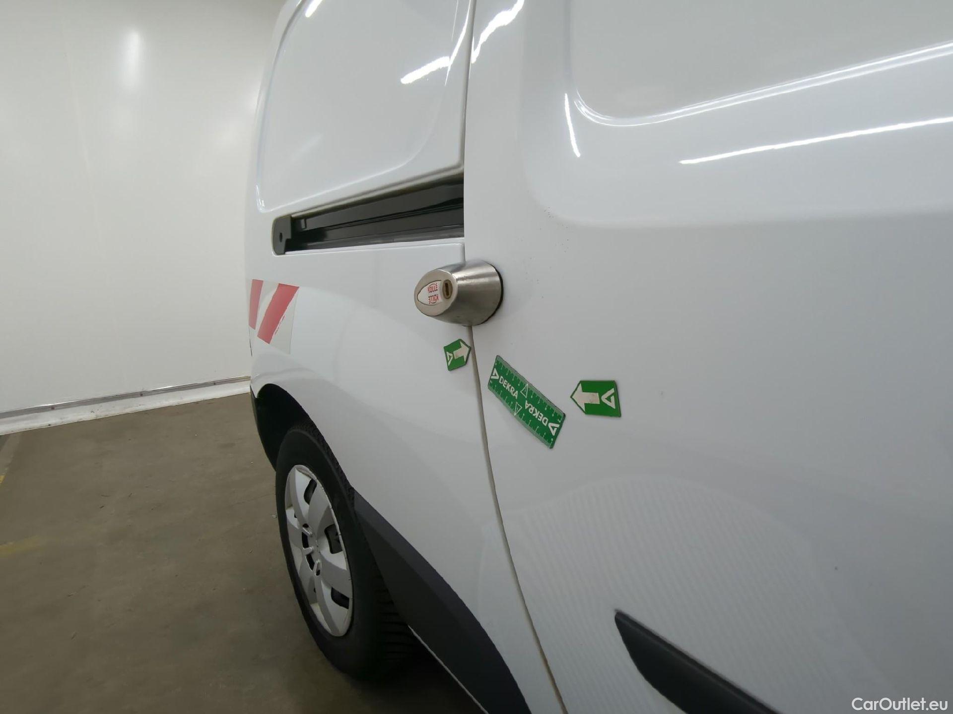  Renault  Kangoo  Express Maxi Extra (Série Spéciale) 1.5 dCi 90CV BVM5 E6 #22
