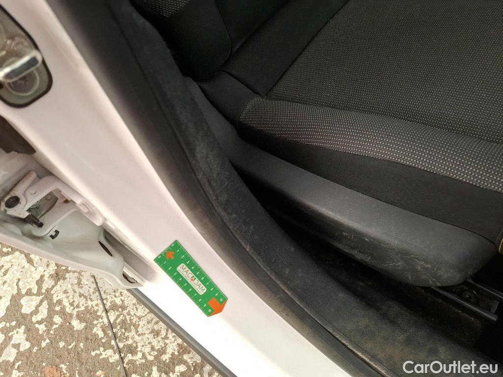  Citroen  C3  Société Feel Nav 1.2 PureTech 80CV BVM5 E6d #9