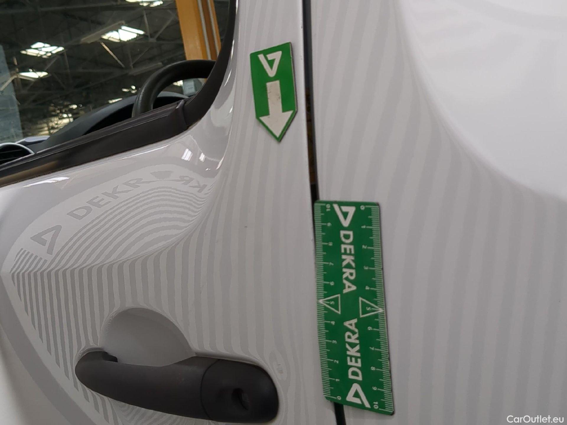  Renault  Kangoo  Express Maxi Extra (Série Spéciale) 1.5 dCi 90CV BVM5 E6 #37