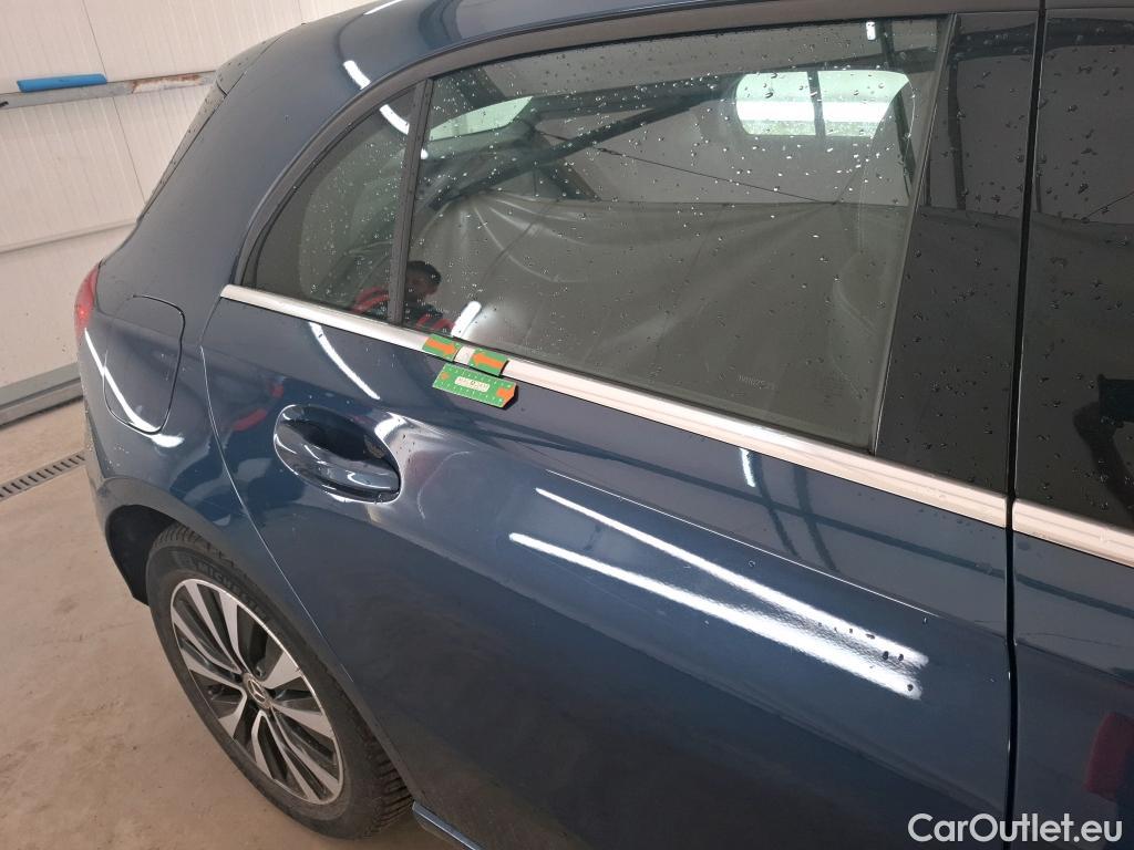  Mercedes  A-Klasse MERCEDES-BENZ Classe A Compact / 2018 / 5P / Berline A 250 e Business Line 8G-DCT #44
