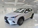  Lexus  NX LEXUS  / 2017 / 5P / SUV HYBRID PREMIUM 4WD 