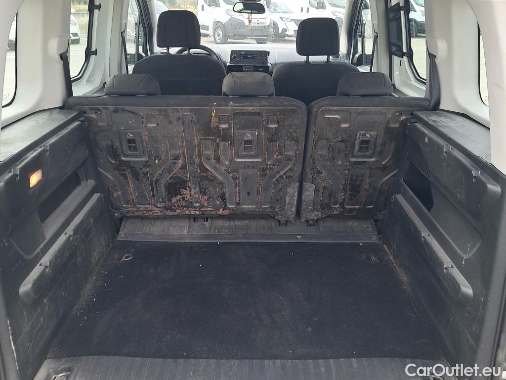  Opel  Combo OPEL  Life / 2018 / 4P / monovolumen compacto 1.5 TD 75kW (100CV) S/S Expression L #4