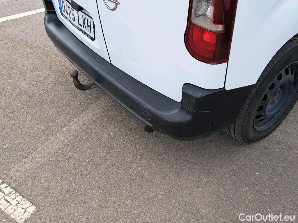  Opel  Combo OPEL  Life / 2018 / 4P / monovolumen compacto 1.5 TD 75kW (100CV) S/S Expression L #24
