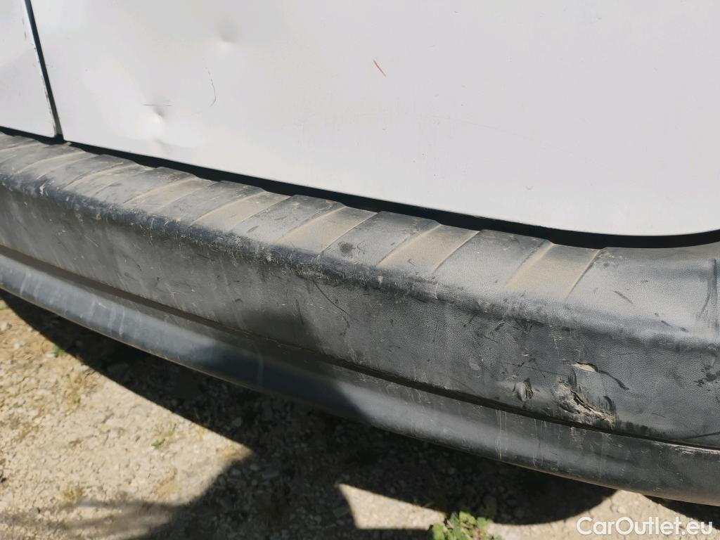  Renault  Kangoo  II Furgón Professional 1.5 dCi 90CV MT5 E5 #100