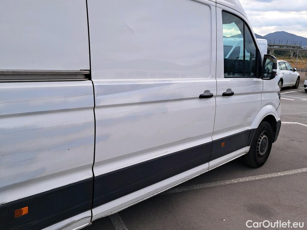  Volkswagen  Crafter VOLKSWAGEN  / 2017 / 4P / furgón 35 Furgón BL Vol TA L5H3 2.0TDI 103kW #9