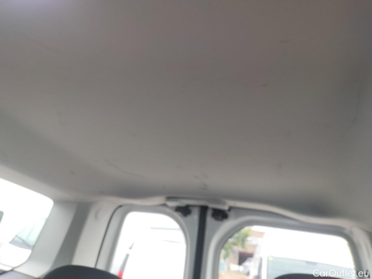  Land Rover  Discovery VOLKSWAGEN Caddy Kombi 2.0 TDI 75kW (102CV) (CX) #24