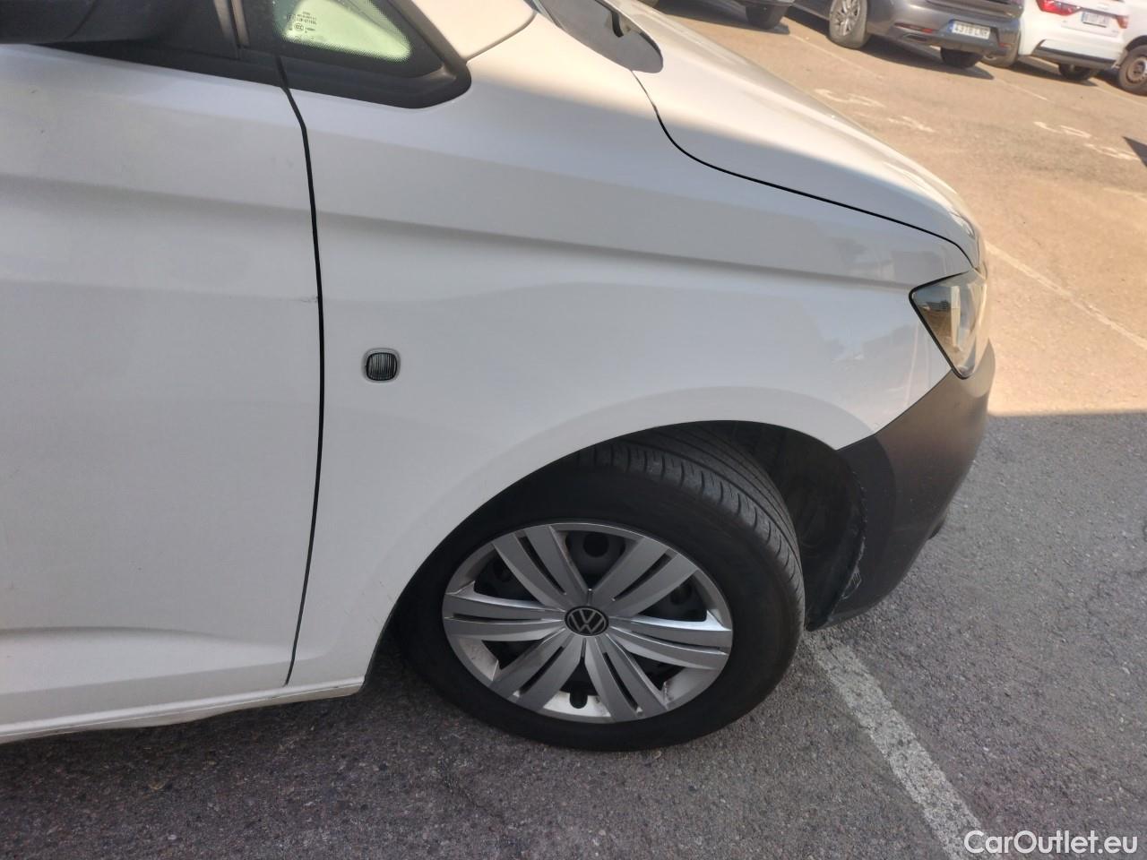  Land Rover  Discovery VOLKSWAGEN Caddy / 2020 / 4P / monovolumen Kombi 2.0 TDI 75kW (102CV) turismo #51
