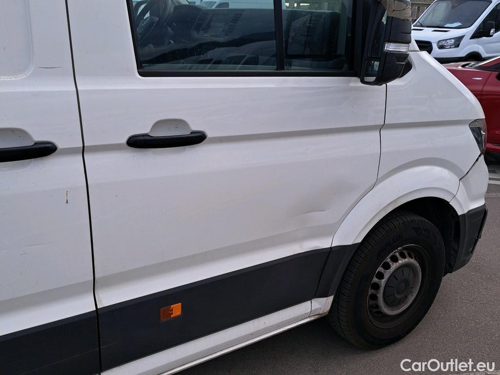 Volkswagen  Crafter VOLKSWAGEN  / 2017 / 4P / furgón 35 Furgón BL Vol TA L5H3 2.0TDI 103kW #15