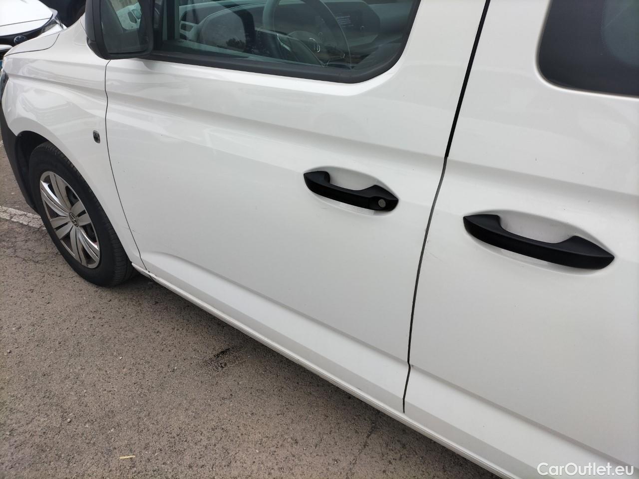  Land Rover  Discovery VOLKSWAGEN Caddy Kombi 2.0 TDI 75kW (102CV) (CX) #16