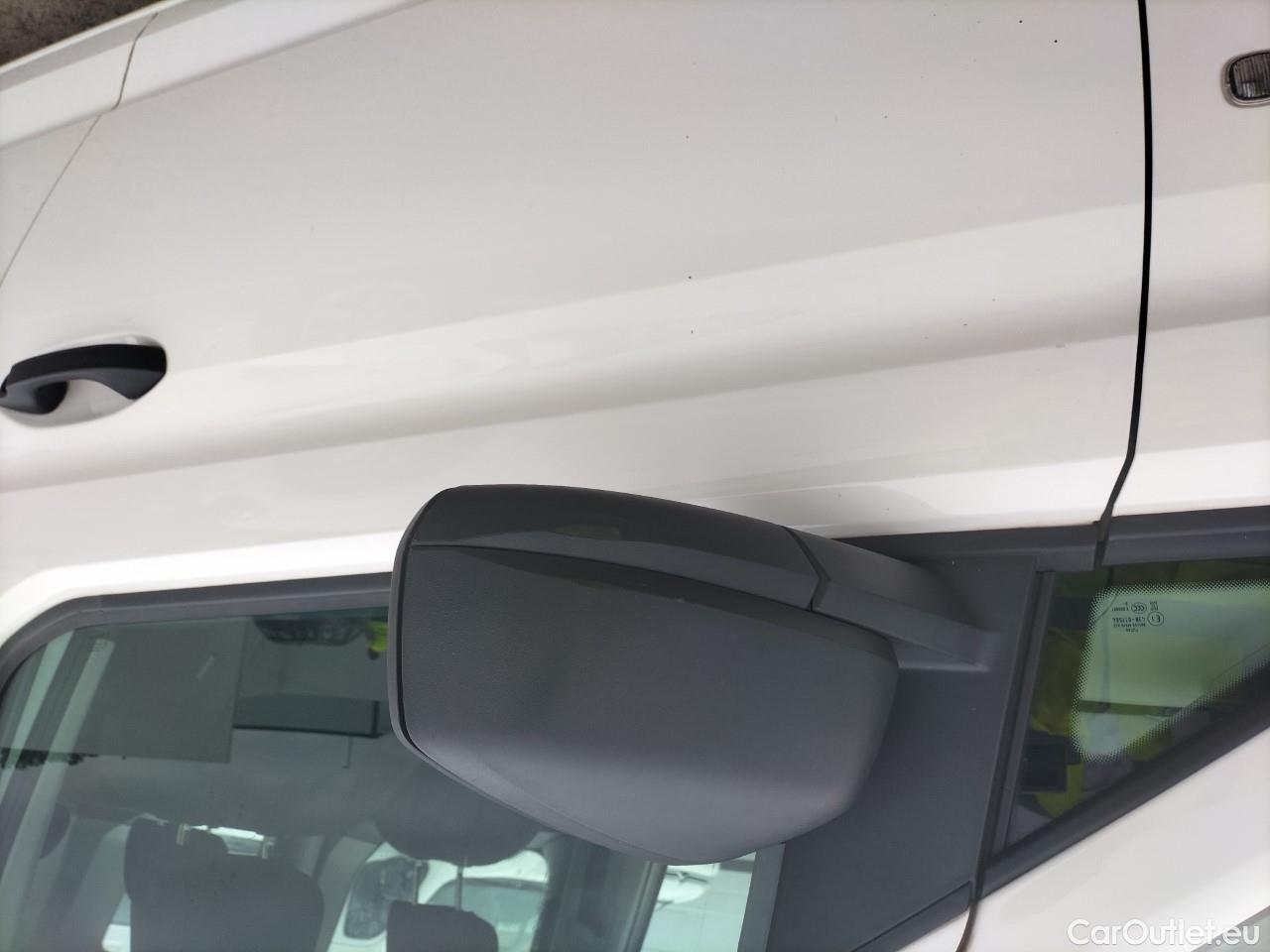  Land Rover  Discovery VOLKSWAGEN Caddy Kombi 2.0 TDI 75kW (102CV) (CX) #13