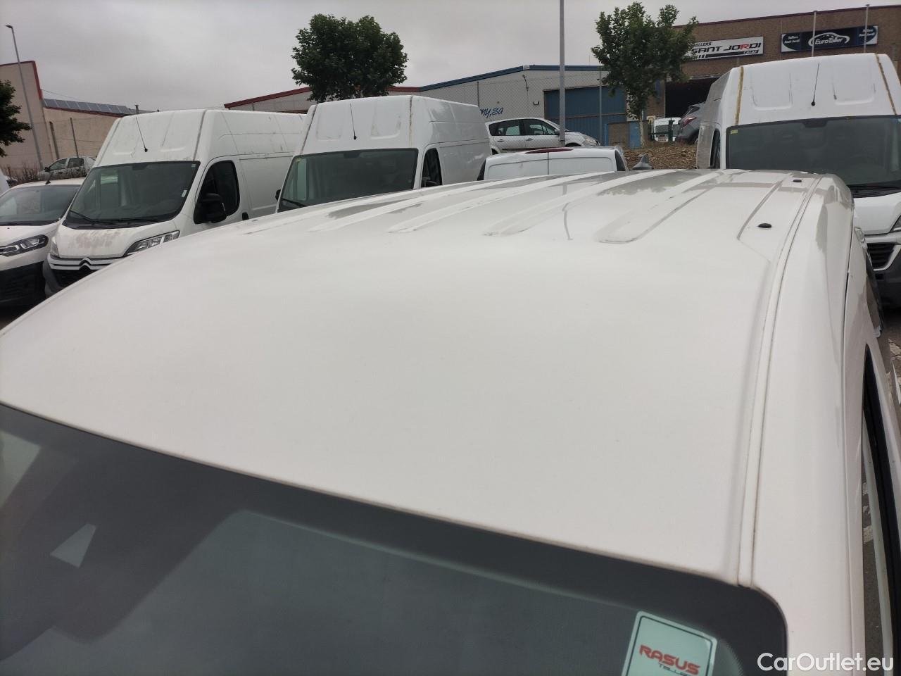  Land Rover  Discovery VOLKSWAGEN Caddy Kombi 2.0 TDI 75kW (102CV) (CX) #8