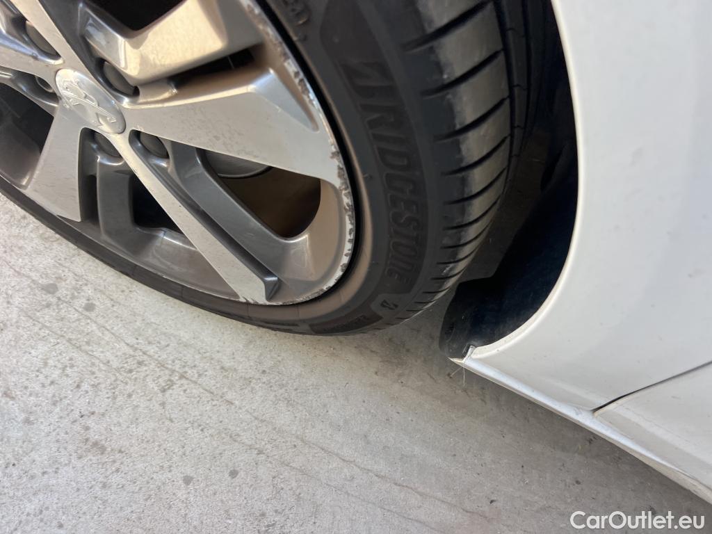  Peugeot  308  Allure 1.2 PureTech 130CV MT6 E6 #13