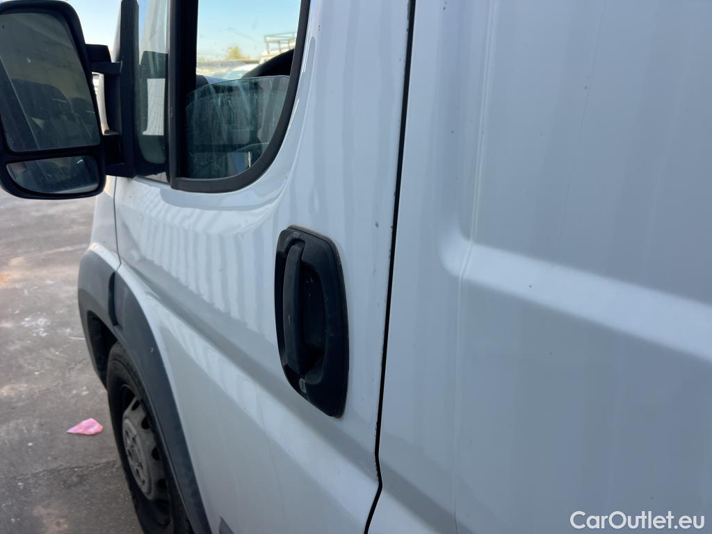  Fiat  Ducato FIAT  VU 4p 3G furgón Furgón Maxi 35 Extra Larg Alto 2.3 150 #32