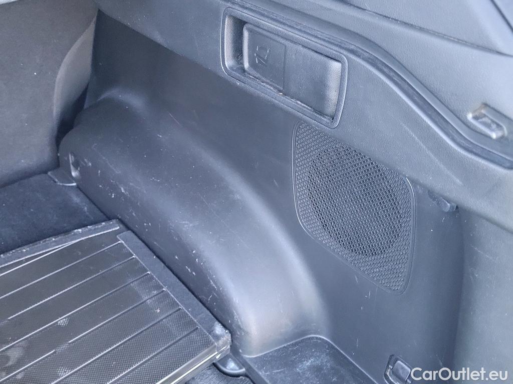  Land Rover  Discovery HYUNDAI Tucson / 2020 / 5P / todoterreno 1.6 CRDI 100kW 48V Tecno DCT 4x4 2C #9