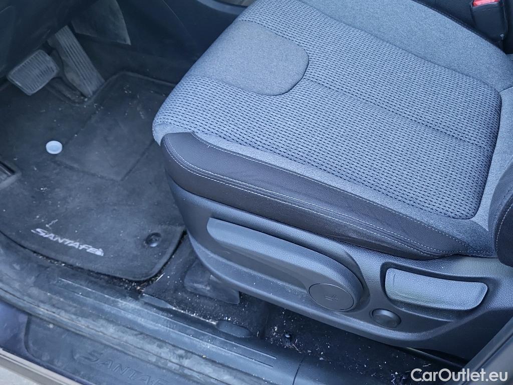  Land Rover  Discovery HYUNDAI Santa Fe / 2021 / 5P / todoterreno 1.6 TGDi HEV Klass Auto 4x2 #18