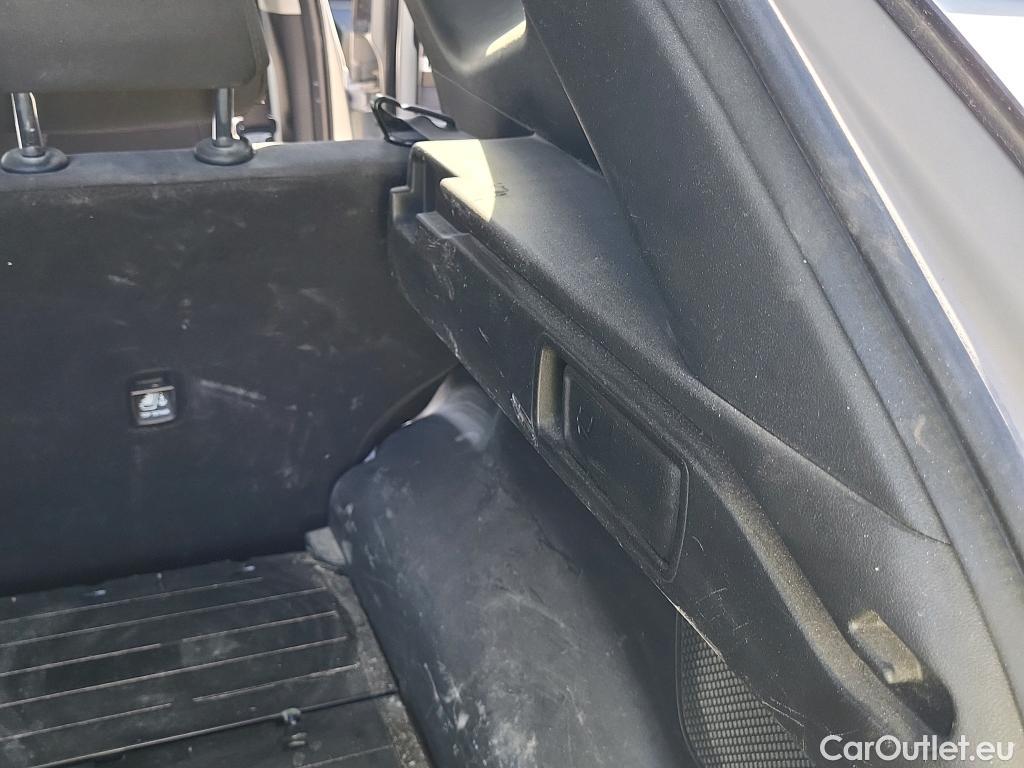  Land Rover  Discovery HYUNDAI Tucson / 2020 / 5P / todoterreno 1.6 TGDI 169kW HEV Tecno Auto 2C #4