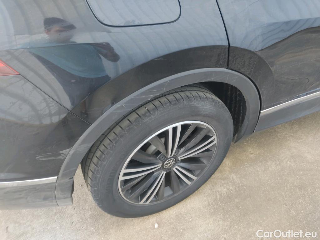  Volkswagen  Tiguan  Life 2.0 TDI 150CV AT7 E6d #32