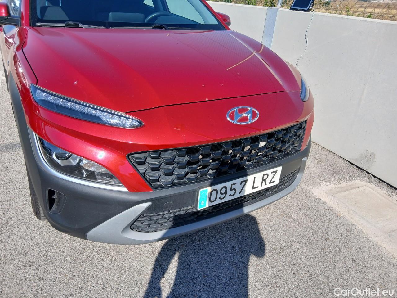  Land Rover  Discovery HYUNDAI Kona / 2020 / 5P / todoterreno 1.0 TGDI 48V Klass 4X2 #3