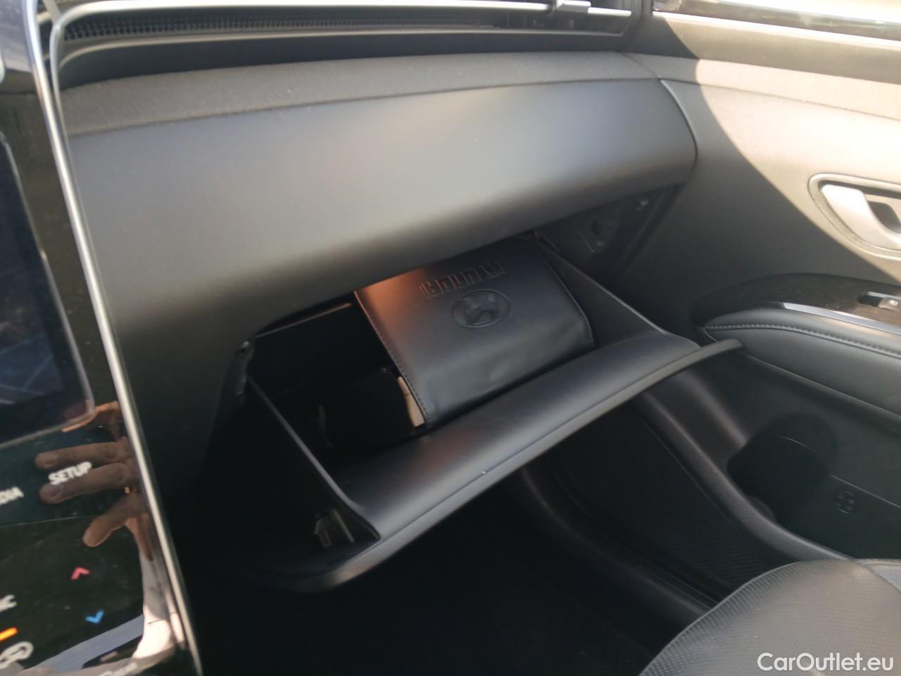  Land Rover  Discovery HYUNDAI Tucson / 2020 / 5P / todoterreno 1.6 TGDI PHEV 195kW Style Auto 4x4 #1