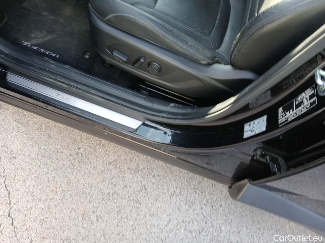  Land Rover  Discovery HYUNDAI Tucson / 2020 / 5P / todoterreno 1.6 TGDI PHEV 195kW Style Auto 4x4 #4