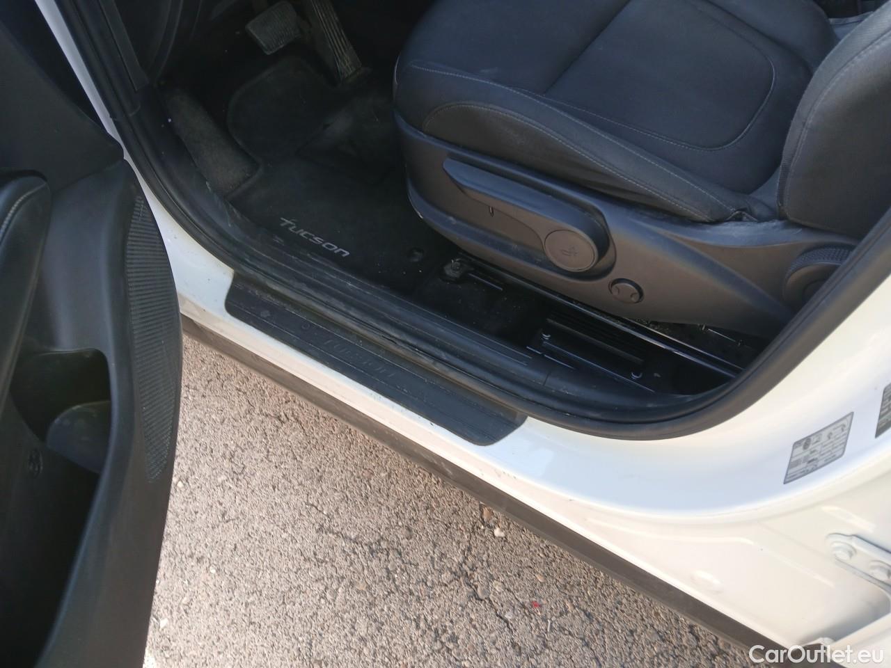  Land Rover  Discovery HYUNDAI Tucson / 2020 / 5P / todoterreno 1.6 TGDI 169kW HEV Tecno Sky Auto #17