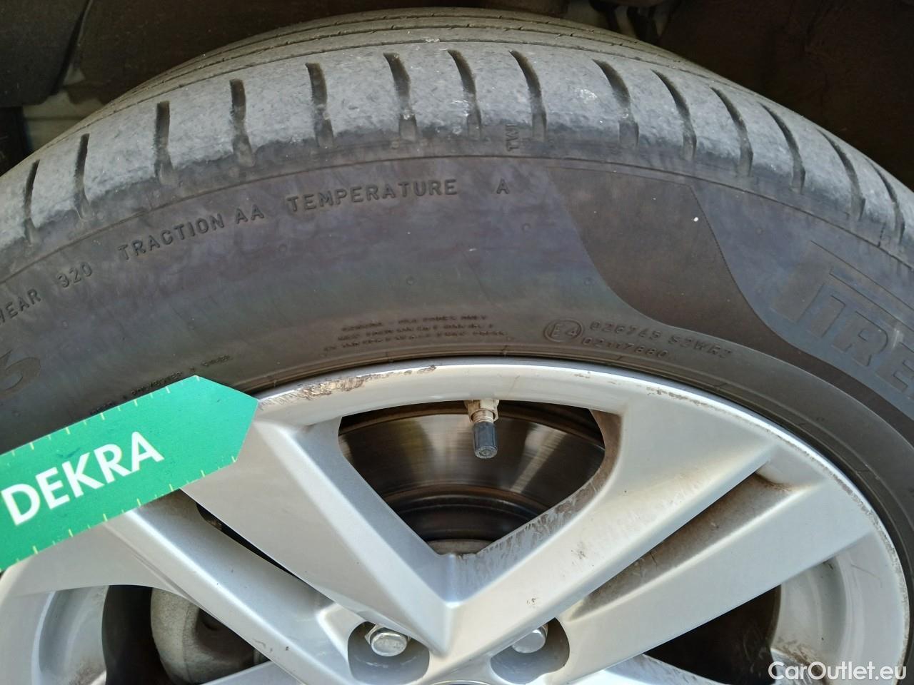  Toyota  Corolla TOYOTA  1.8 125H ACTIVE TECH E-CVT #12