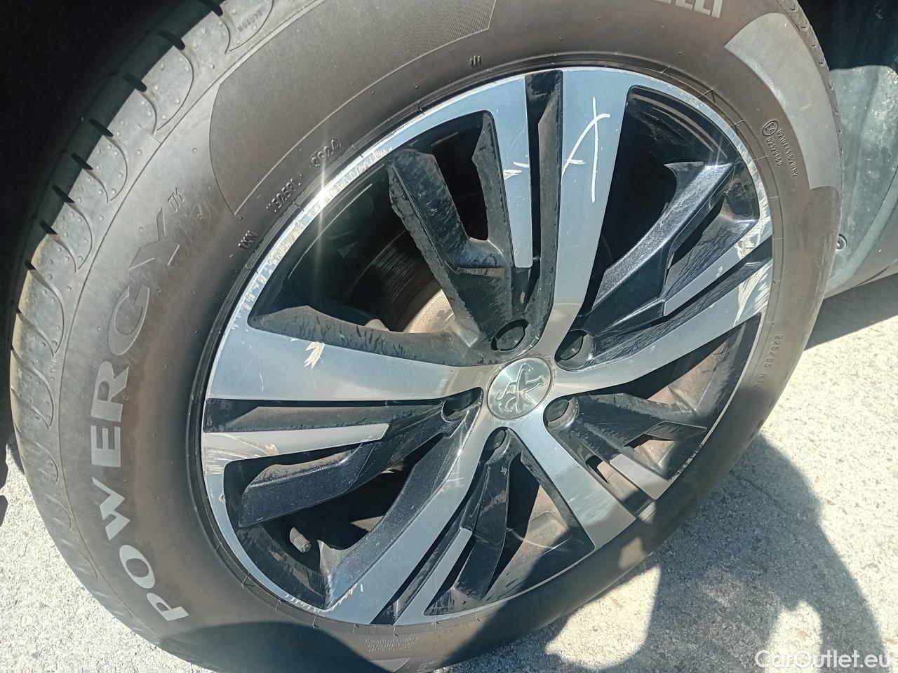  Peugeot  3008  Allure 1.5 HDi 130CV MT6 E6dT #32
