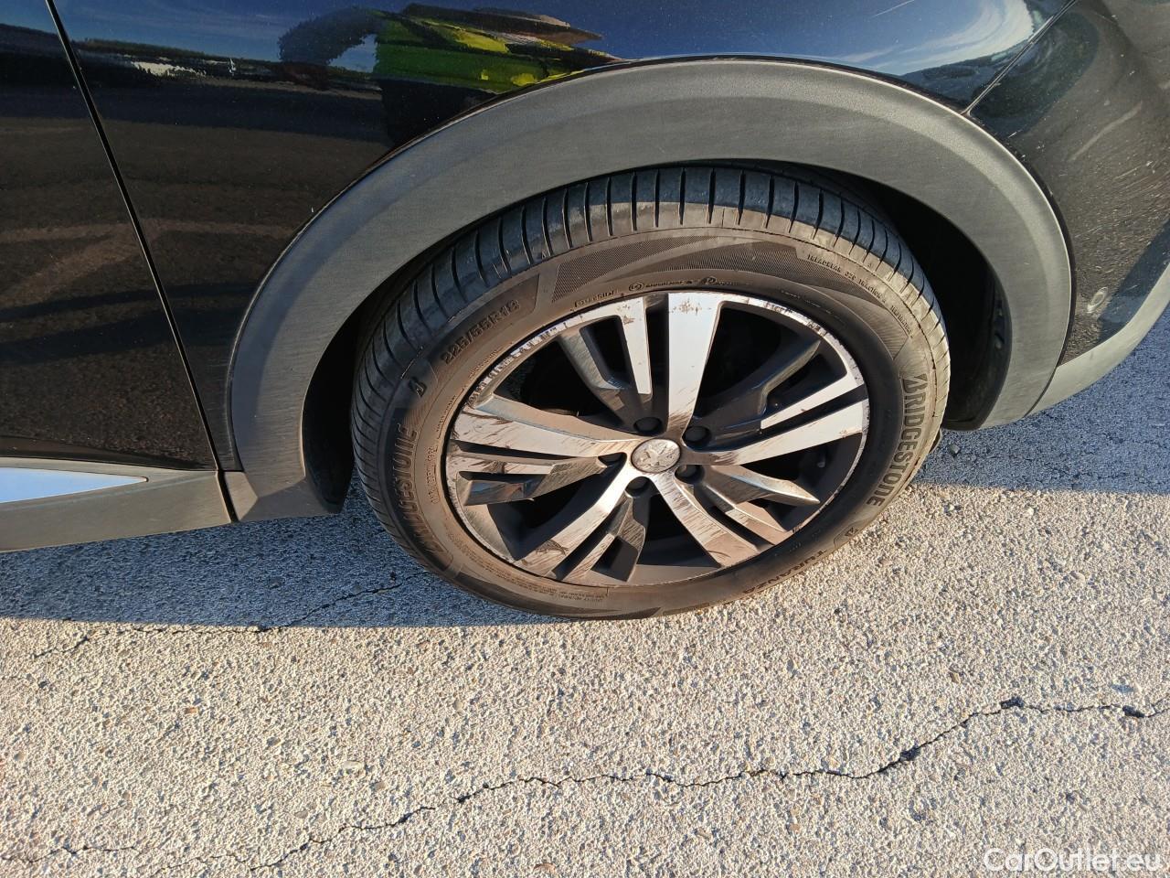  Peugeot  5008  GT Line 1.5 HDi #17