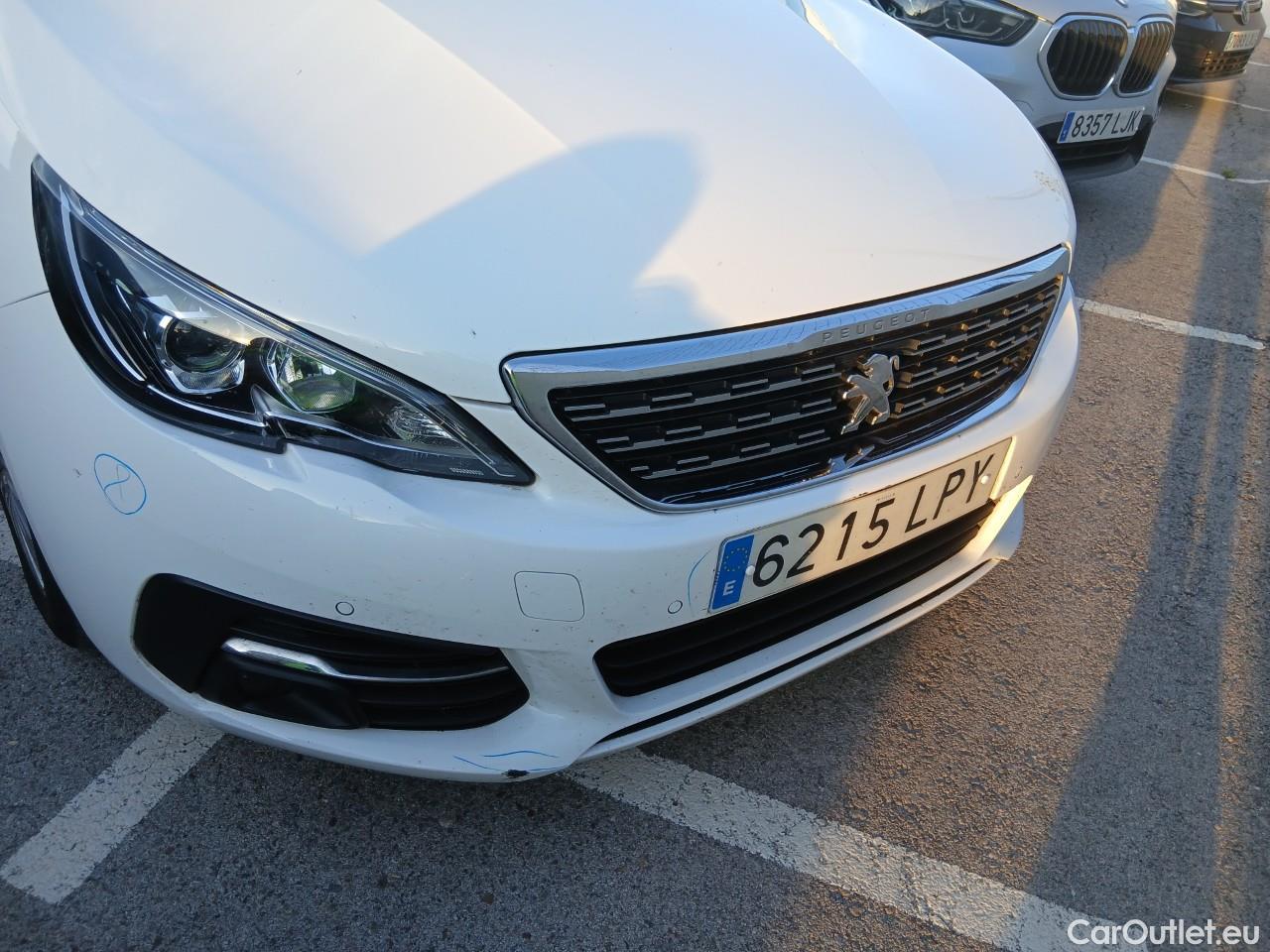  Peugeot  308 PEUGEOT  / 2017 / 5P / familiar SW Allure PureTech 130 S&S #4