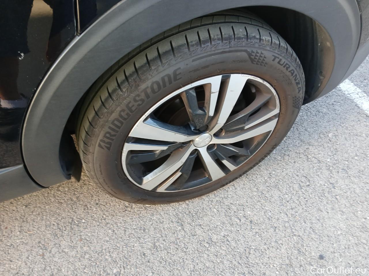  Peugeot  5008  GT Line 1.5 HDi #12