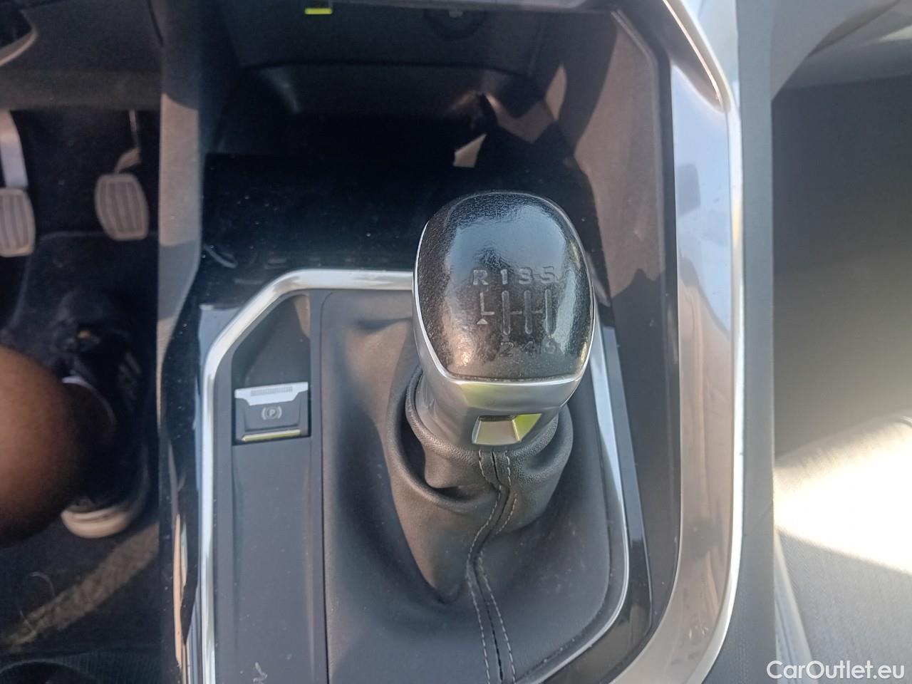  Peugeot  3008  Allure 1.5 HDi 130CV MT6 E6dT #1