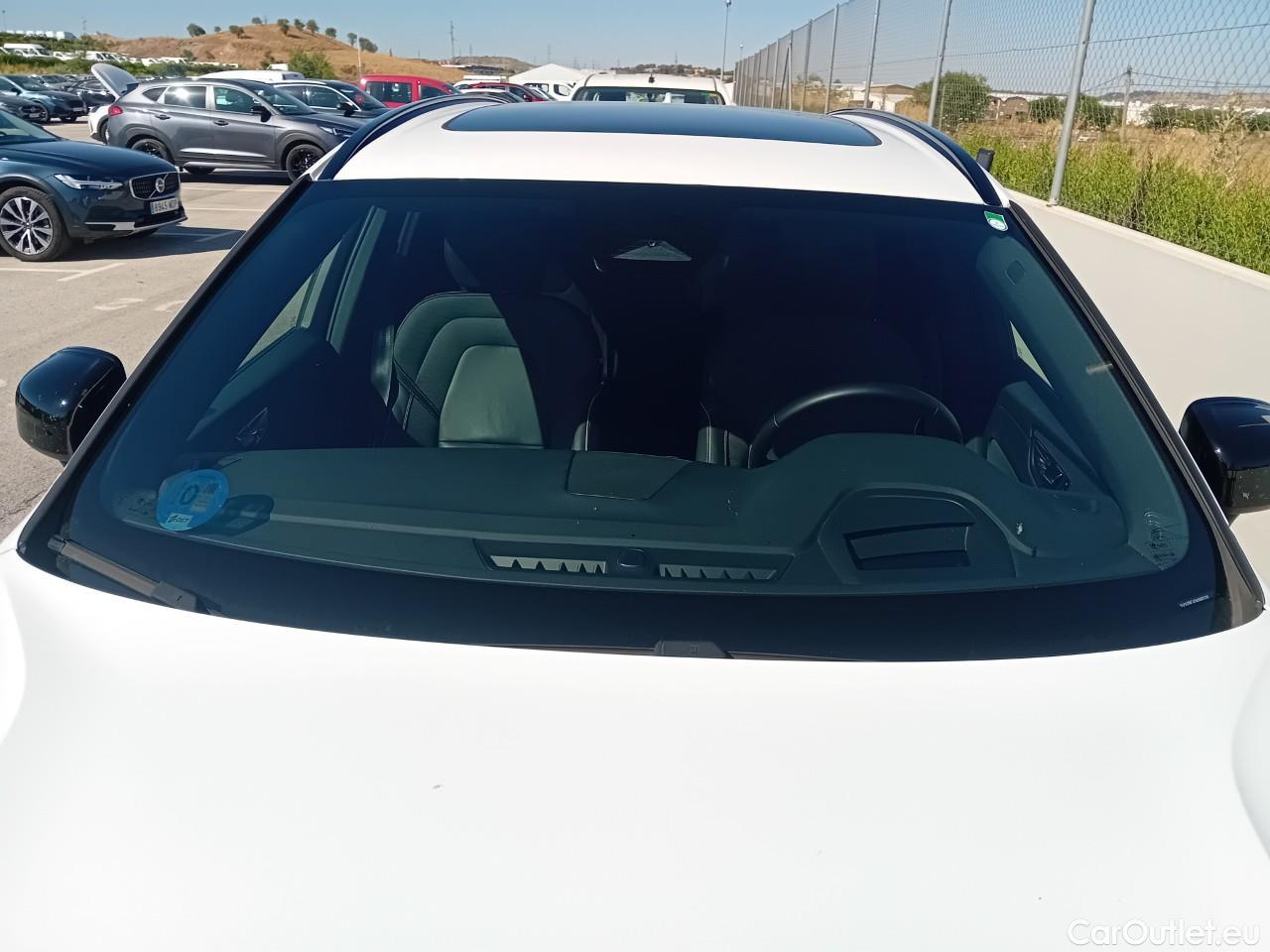  Volvo  XC60 VOLVO  / 2017 / 5P / todoterreno 2.0 T6 AWD Recharge R-Design Auto #1