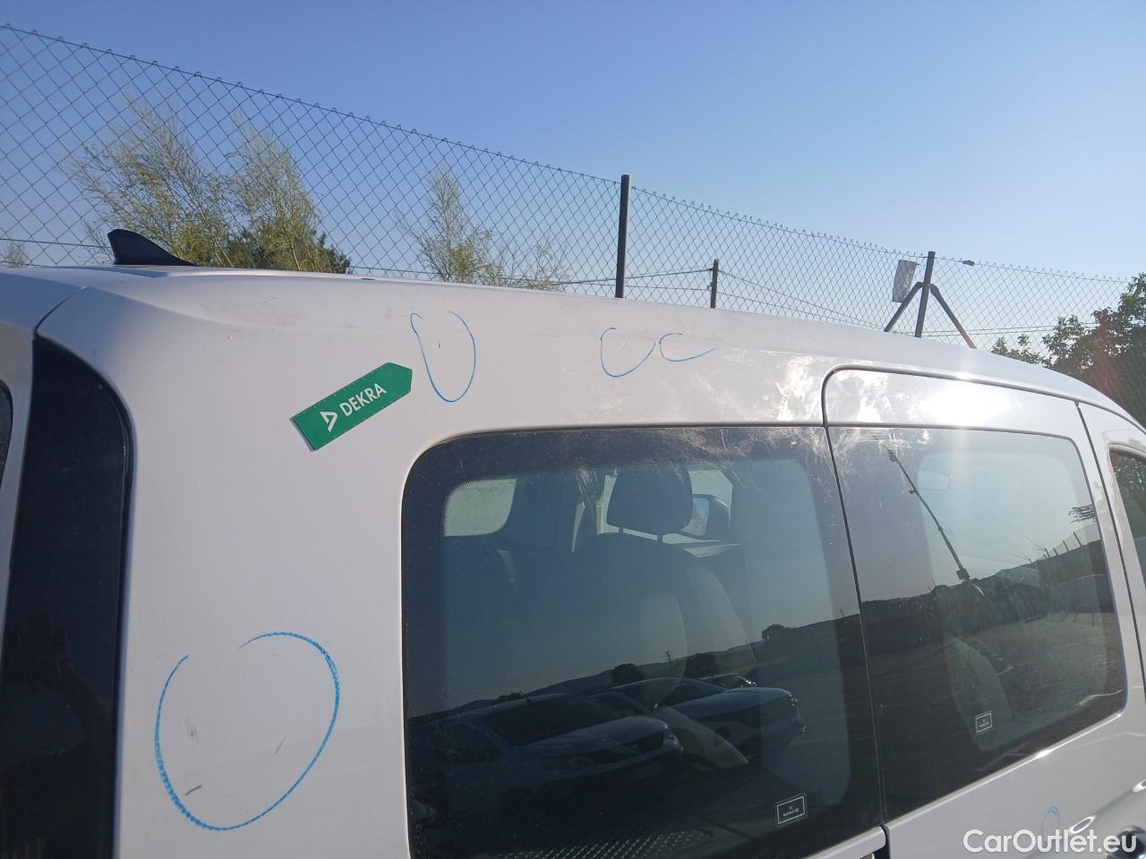  Land Rover  Discovery VOLKSWAGEN Caddy Kombi 2.0 TDI 75kW (102CV) (CX) #45