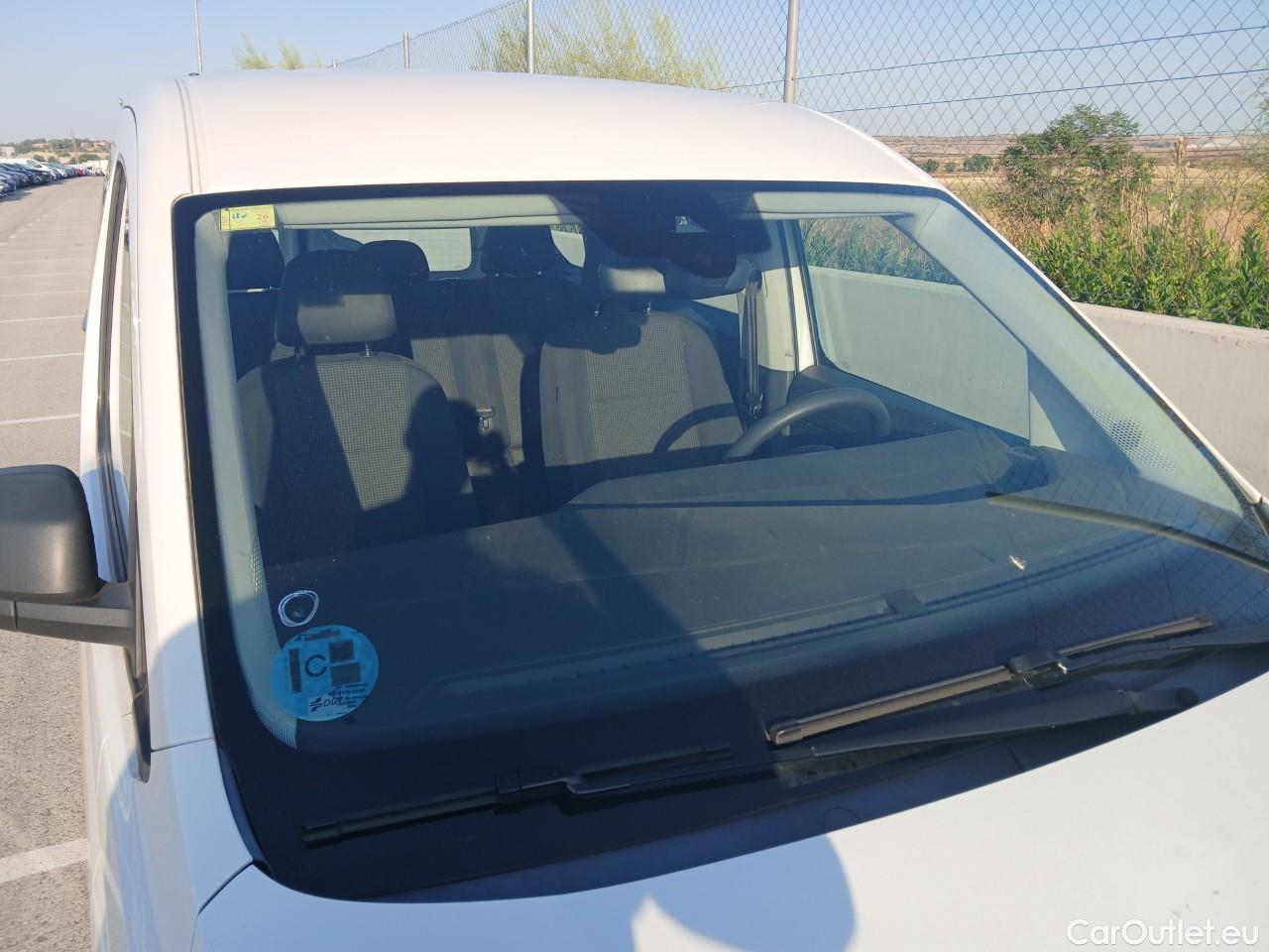  Land Rover  Discovery VOLKSWAGEN Caddy Kombi 2.0 TDI 75kW (102CV) (CX) #14