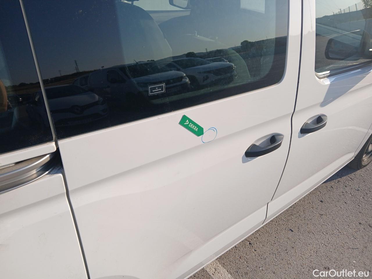  Land Rover  Discovery VOLKSWAGEN Caddy Kombi 2.0 TDI 75kW (102CV) (CX) #41