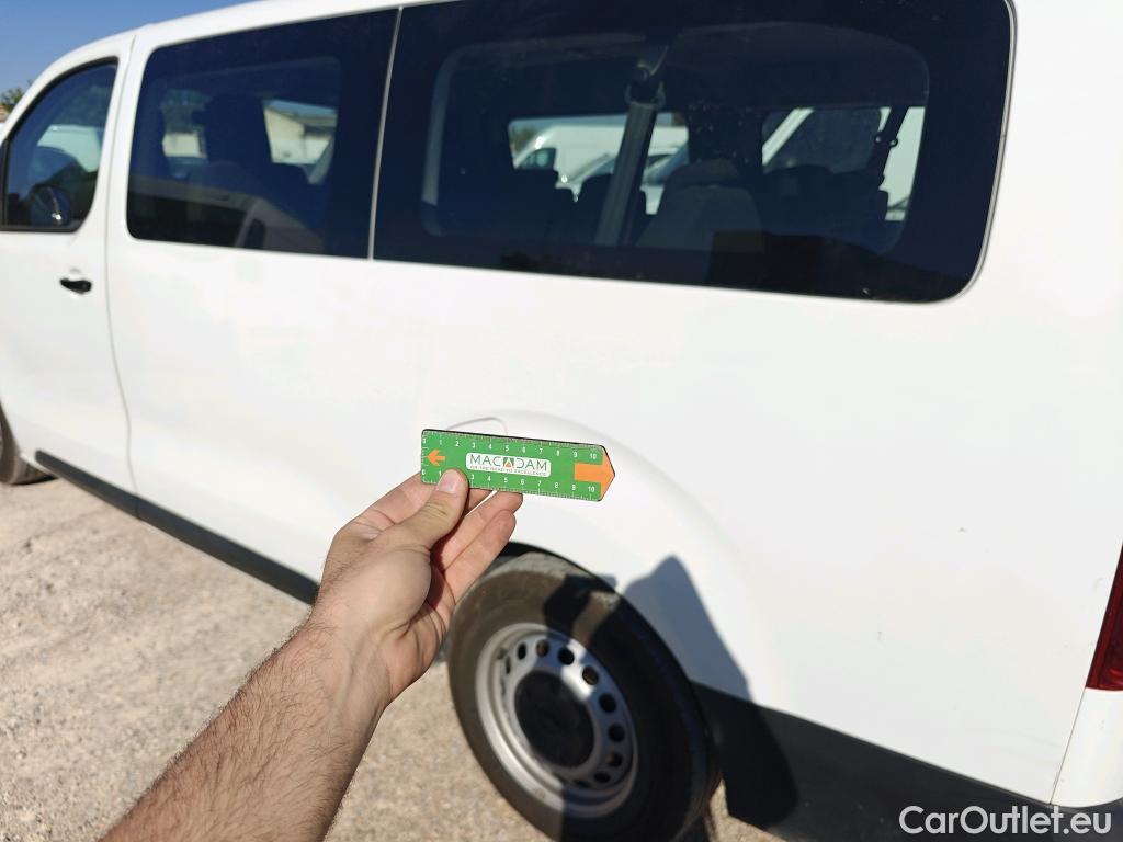  Opel  Vivaro OPEL  / 2019 / 4P / combi 1.5 Diésel 88kW (120CV) L Std Express #61