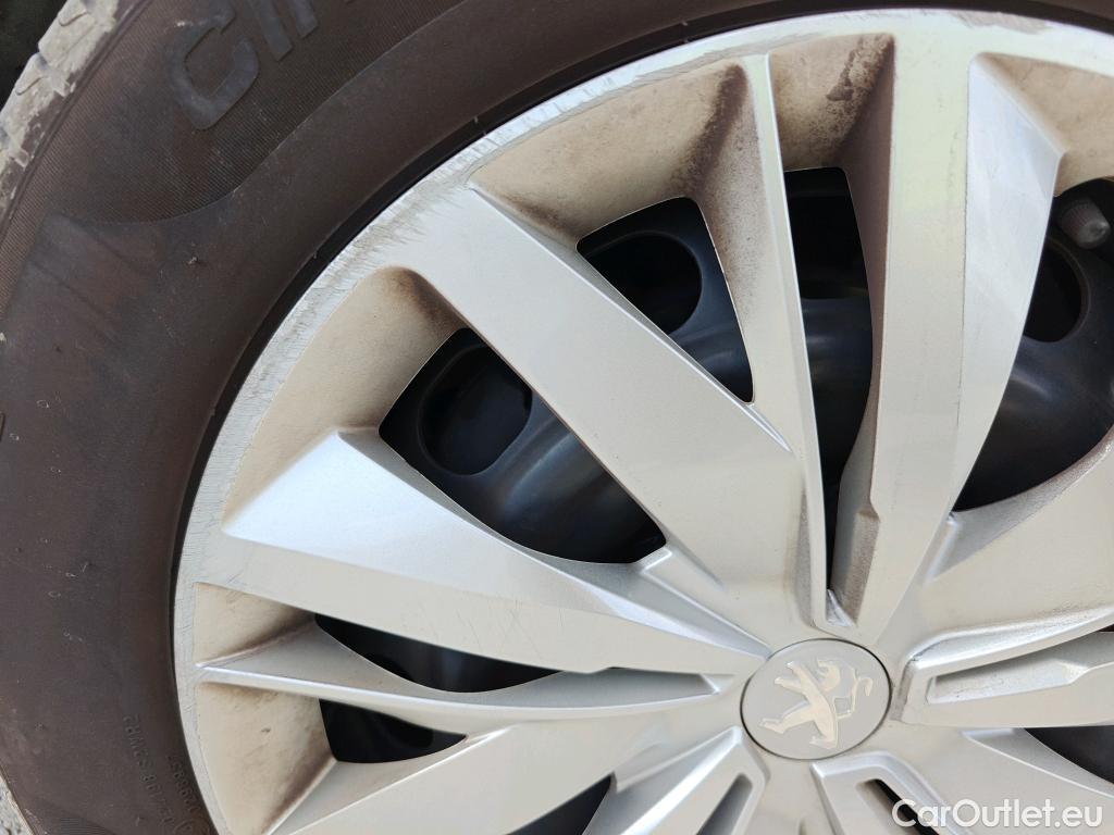  Peugeot  208  Active 1.5 HDi 100CV MT6 E6d #32
