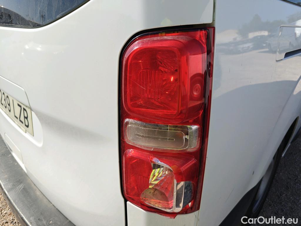  Opel  Vivaro OPEL  / 2019 / 4P / combi 1.5 Diésel 88kW (120CV) L Std Express #13